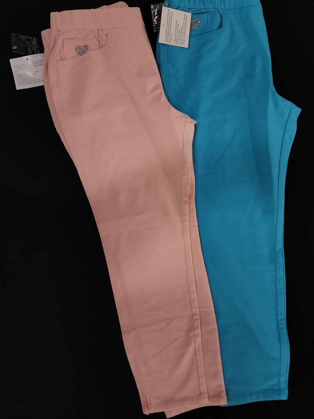 2 Pairs Womans NWT Dream Jeannes By Quacker Factory - Picture 2 of 13